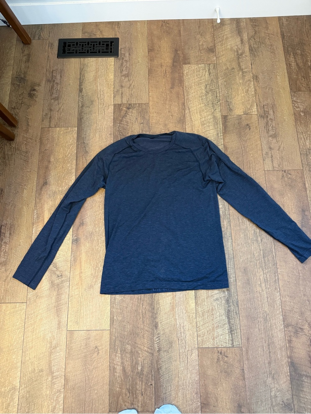 Lululemon Men's Long-Sleeve Crew Neck Shirt - Navy